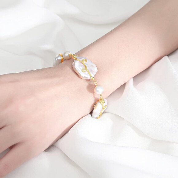 Red Lychee Baroque Pearl Bracelet for Women Gold Filled Stretch Gift for Mom - Picture 5 of 9